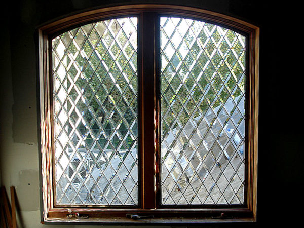 Tudor Style Windows Beautiful Classic Leaded Glass Diamonds 1147